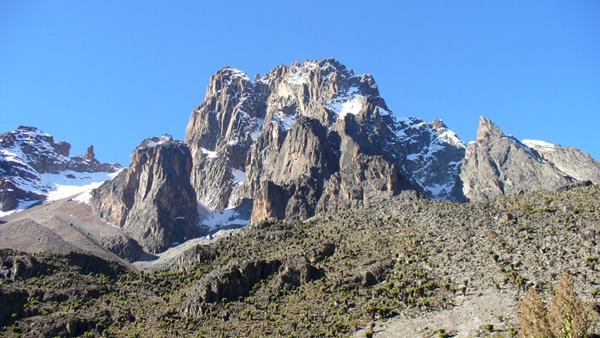 4 Days Mt Kenya Sirimon