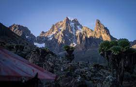 Mount Kenya Chogoria Sirimon Route (4 Days)