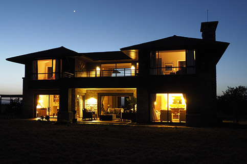 Mount Kenya Wildlife Estate is a 1,000-acre estate located in Nanyuki, Kenya, adjacent to the Ol Pejeta Conservancy Contact us for Bookings